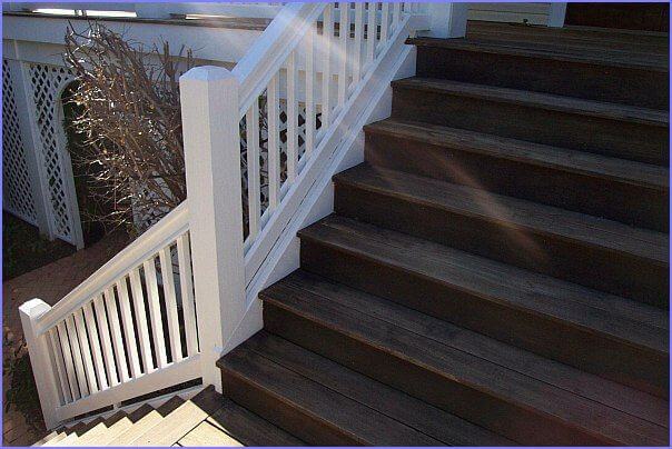 Springer front steps and handrail